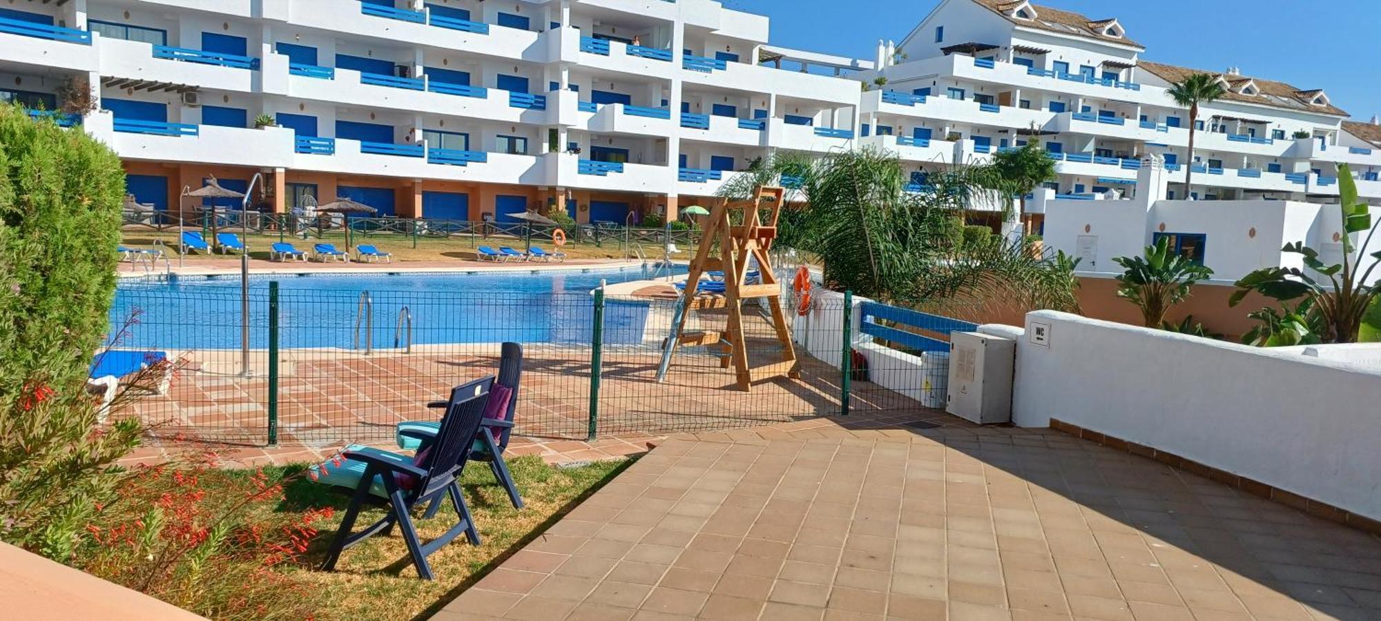 Residencial La Duquesa Suites Golf & Gardens San Luis de Sabinillas Extérieur photo