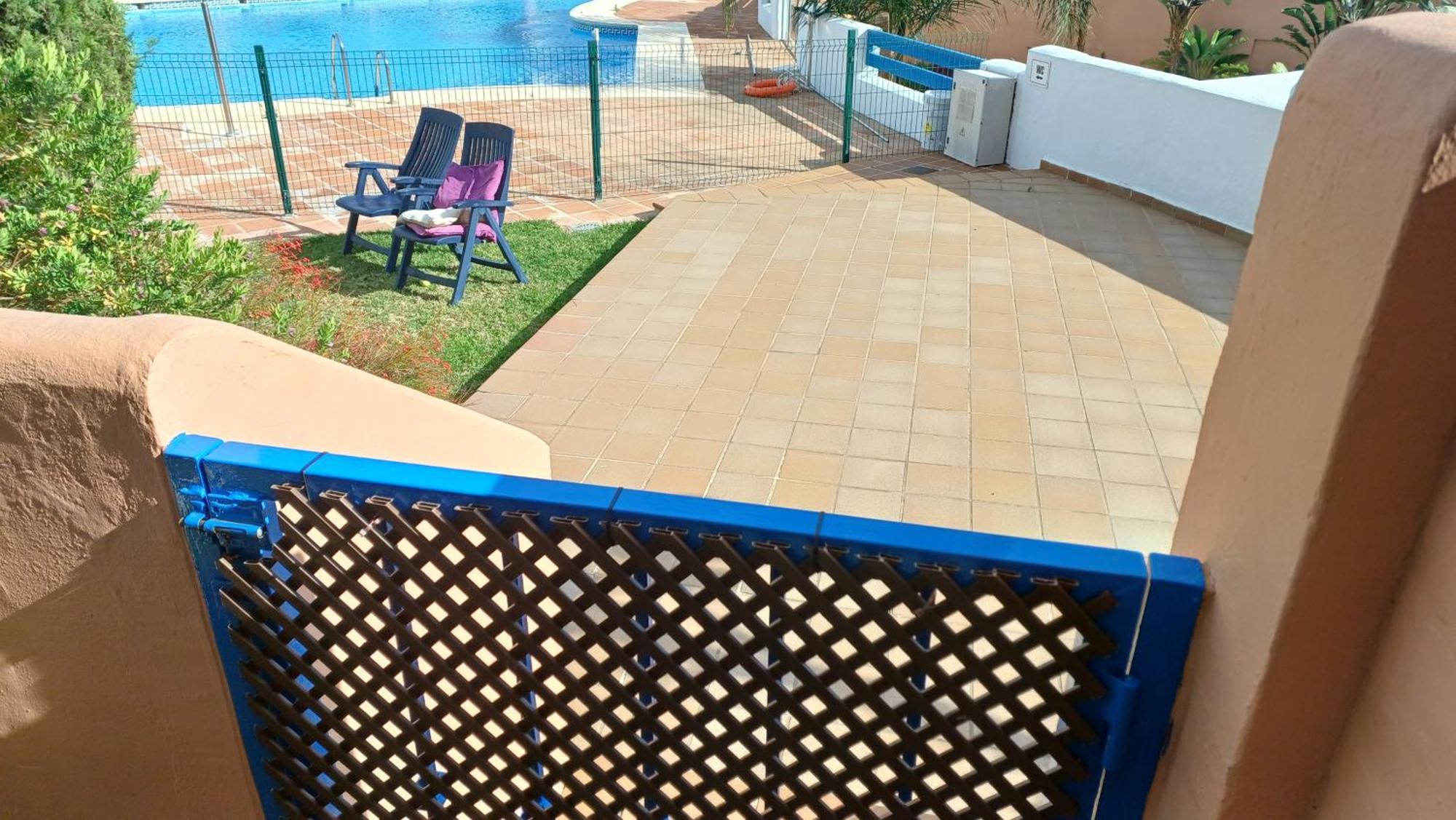 Residencial La Duquesa Suites Golf & Gardens San Luis de Sabinillas Extérieur photo
