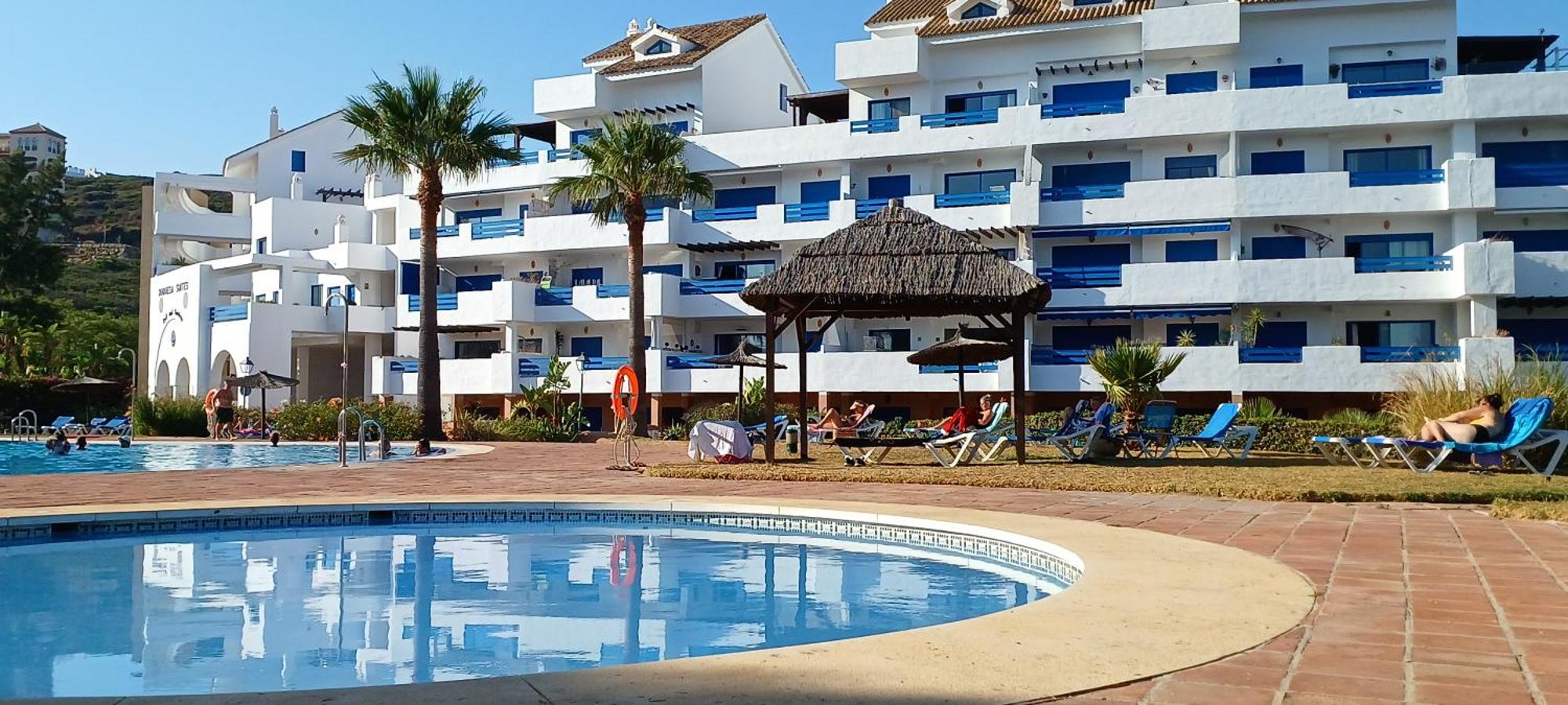 Residencial La Duquesa Suites Golf & Gardens San Luis de Sabinillas Extérieur photo
